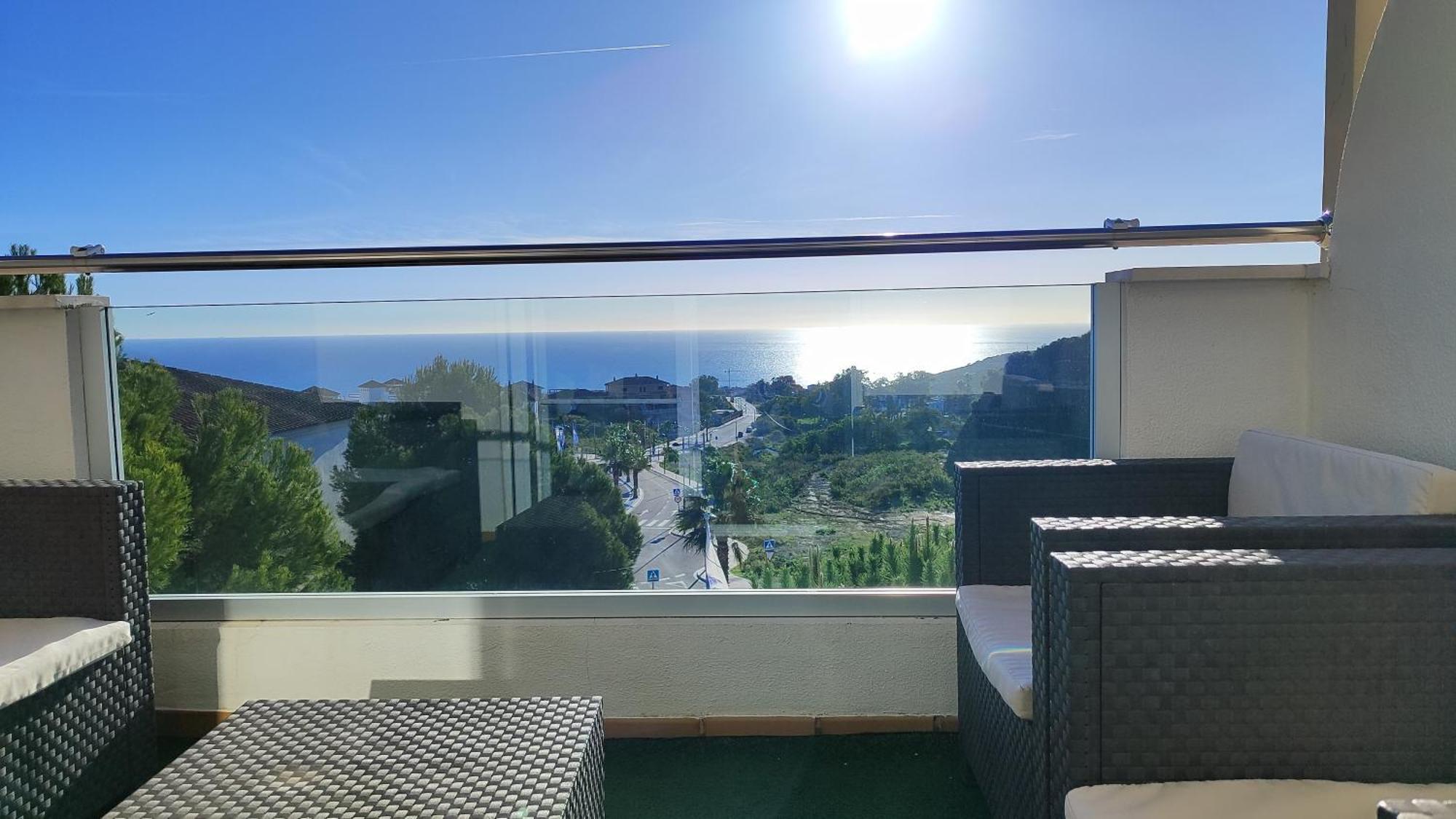 Atico Familiar Vistas Al Mar Apartment Манилва Екстериор снимка