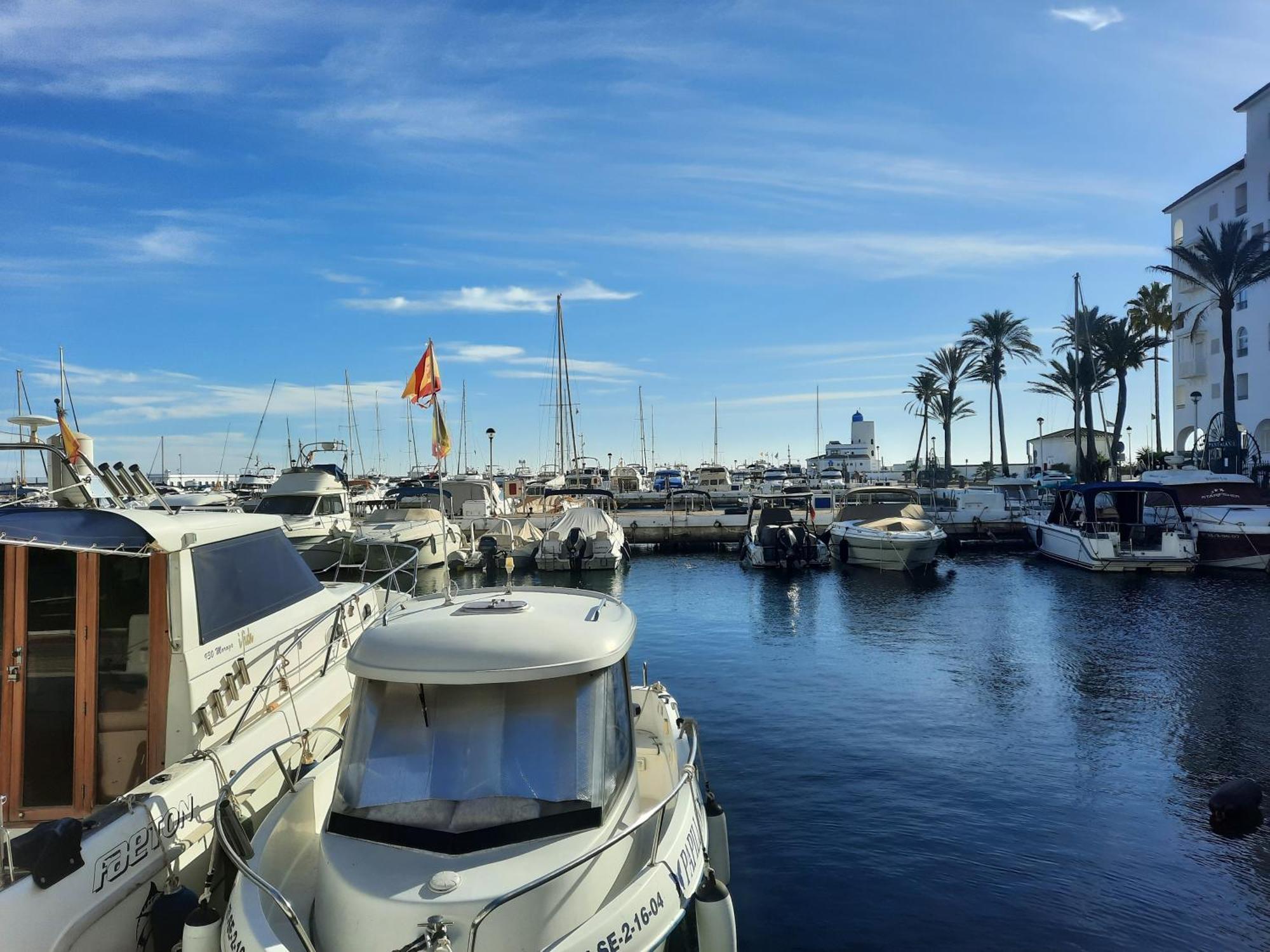 Atico Familiar Vistas Al Mar Apartment Манилва Екстериор снимка