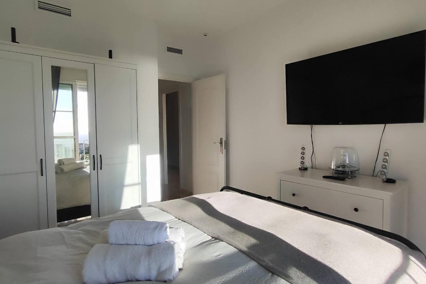 Atico Familiar Vistas Al Mar Apartment Манилва Екстериор снимка
