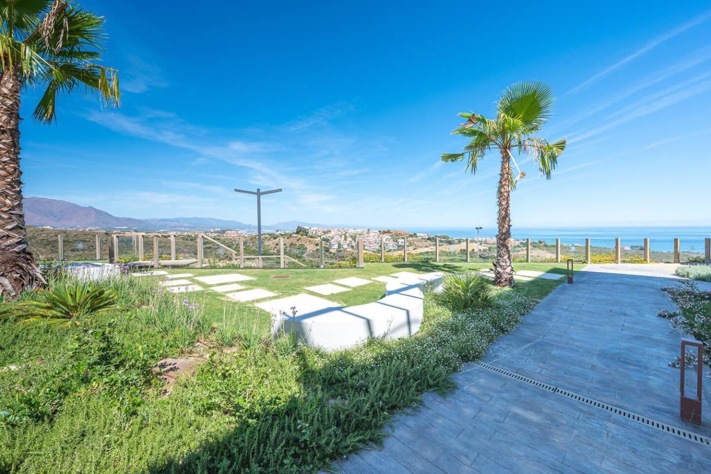 Atico Familiar Vistas Al Mar Apartment Манилва Екстериор снимка