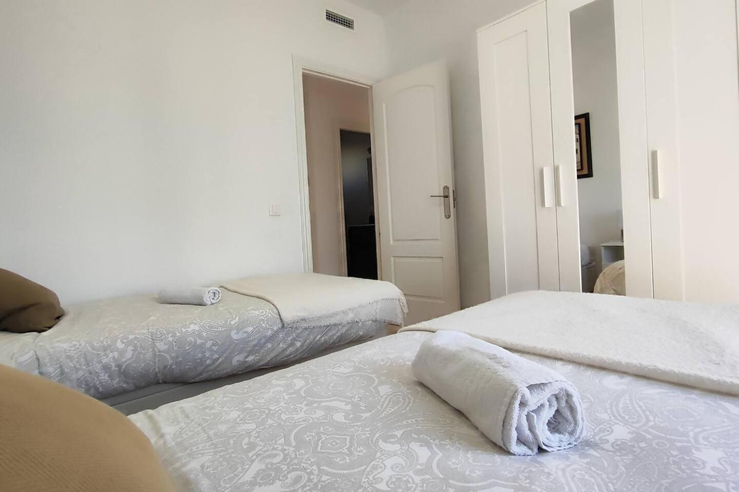 Atico Familiar Vistas Al Mar Apartment Манилва Екстериор снимка