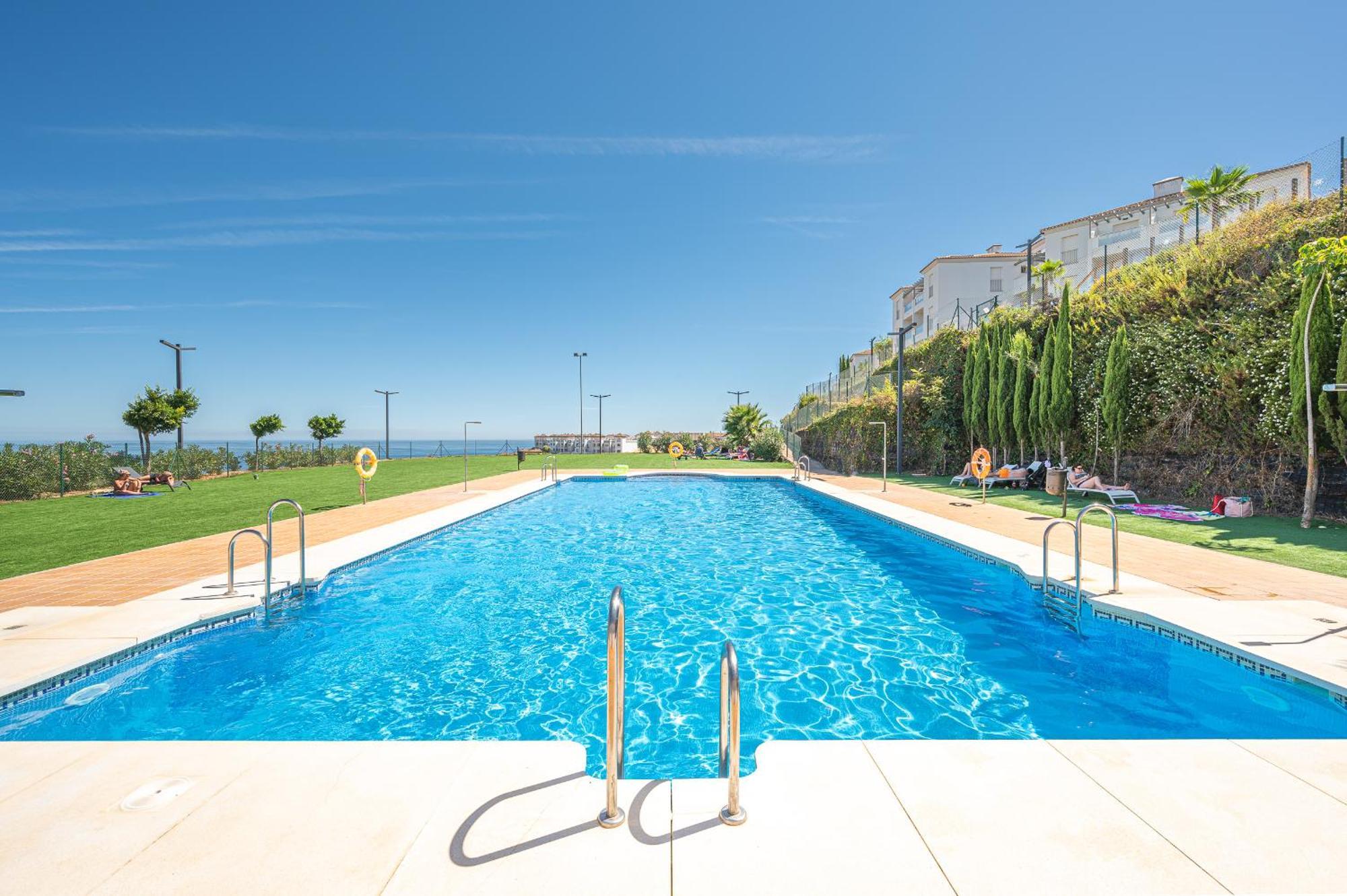 Atico Familiar Vistas Al Mar Apartment Манилва Екстериор снимка